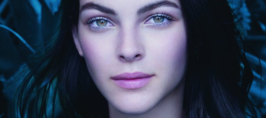 CHANEL blue serum face