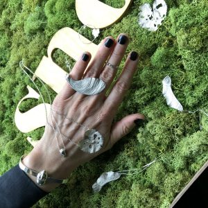 jewellery snob hand