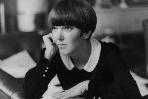 Mary Quant at her apartment in Draycott Place, Chelsea, London, c.1965 © Keystone-France, Gamma-Keystone, Getty Images