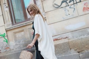 andra handaric studio white vilegiatura bag outfit