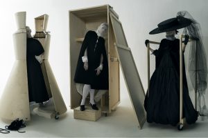 Tim Walker 'Karen Elson, Sgaire Wood & James Crewe', London, 2018 (c) Tim Walker Studio